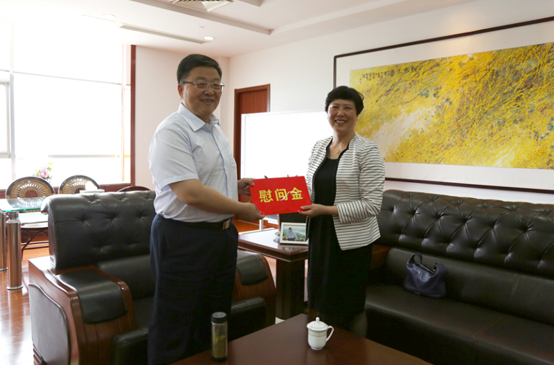 市科协主席许东方一行走访慰问pa旗舰厅药业优秀科技企业家肖伟董事长